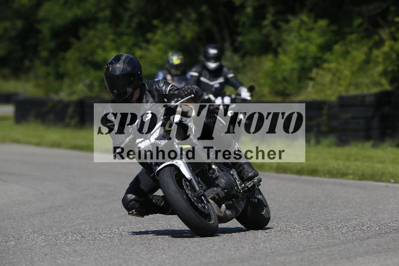 /Archiv-2024/29 12.06.2024 MOTO.CH Track Day ADR/Gruppe blau/76